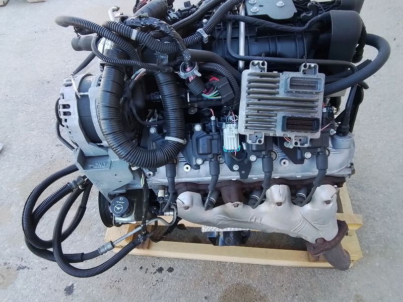 2020 Cadillac Escalade Engine Assembly 5.7L V8